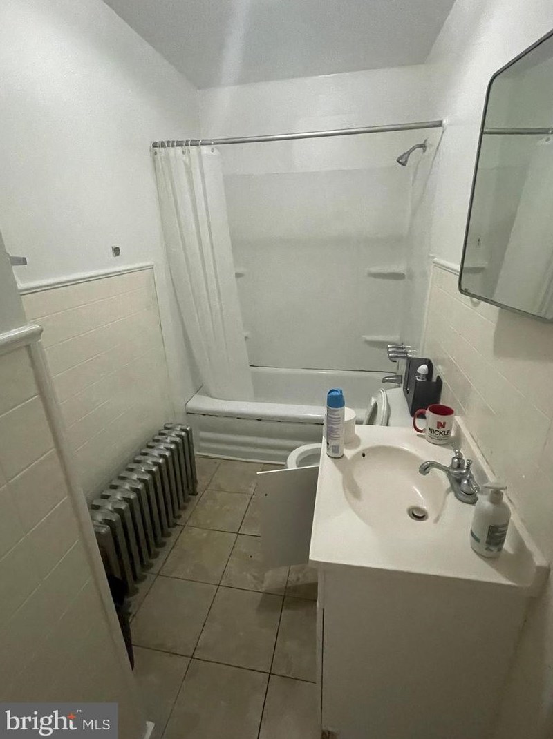 11 Main St, Newark DE 19711-7348 exterior