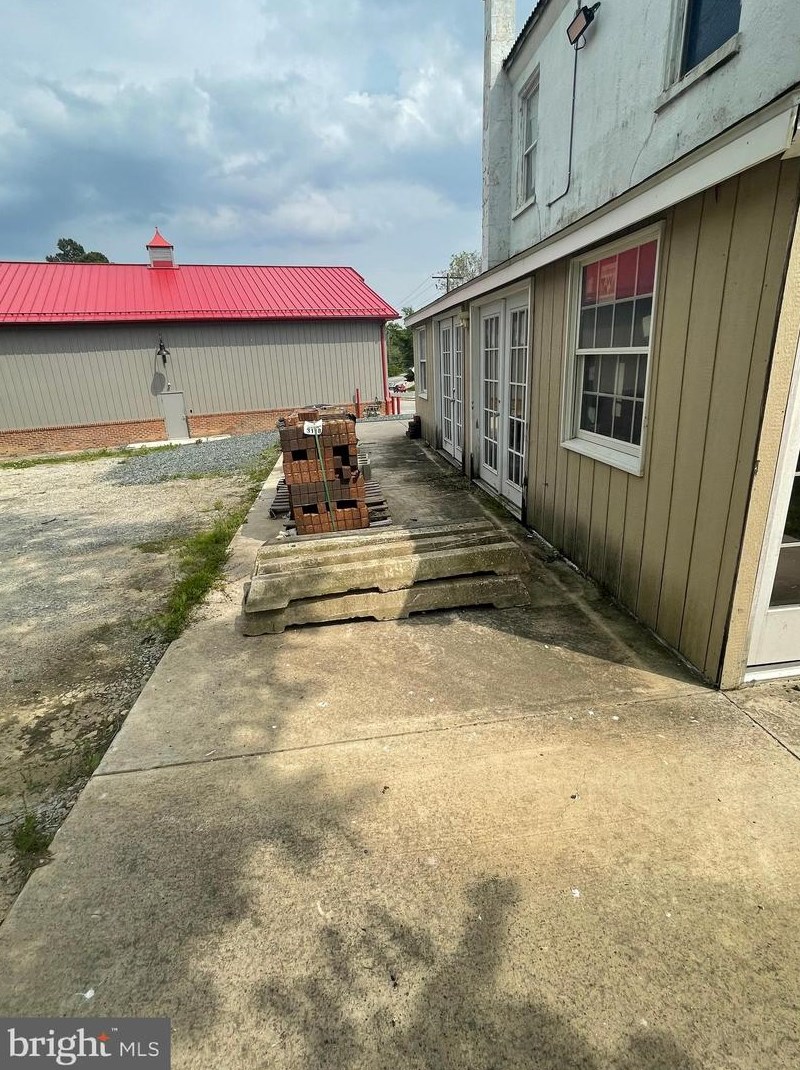 11 Main St, Newark DE 19711-7348 exterior