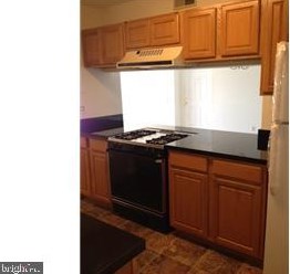 1800 Waters Edge Dr, Newark DE  19702-6337 exterior