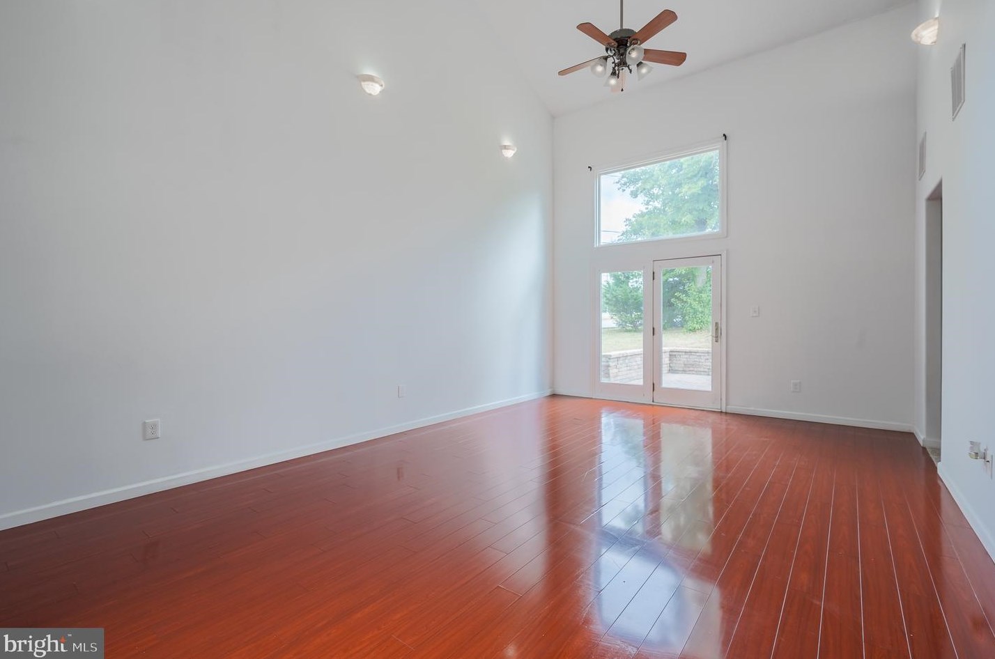 701 Brk Dr, Newark DE 19713-1309 exterior