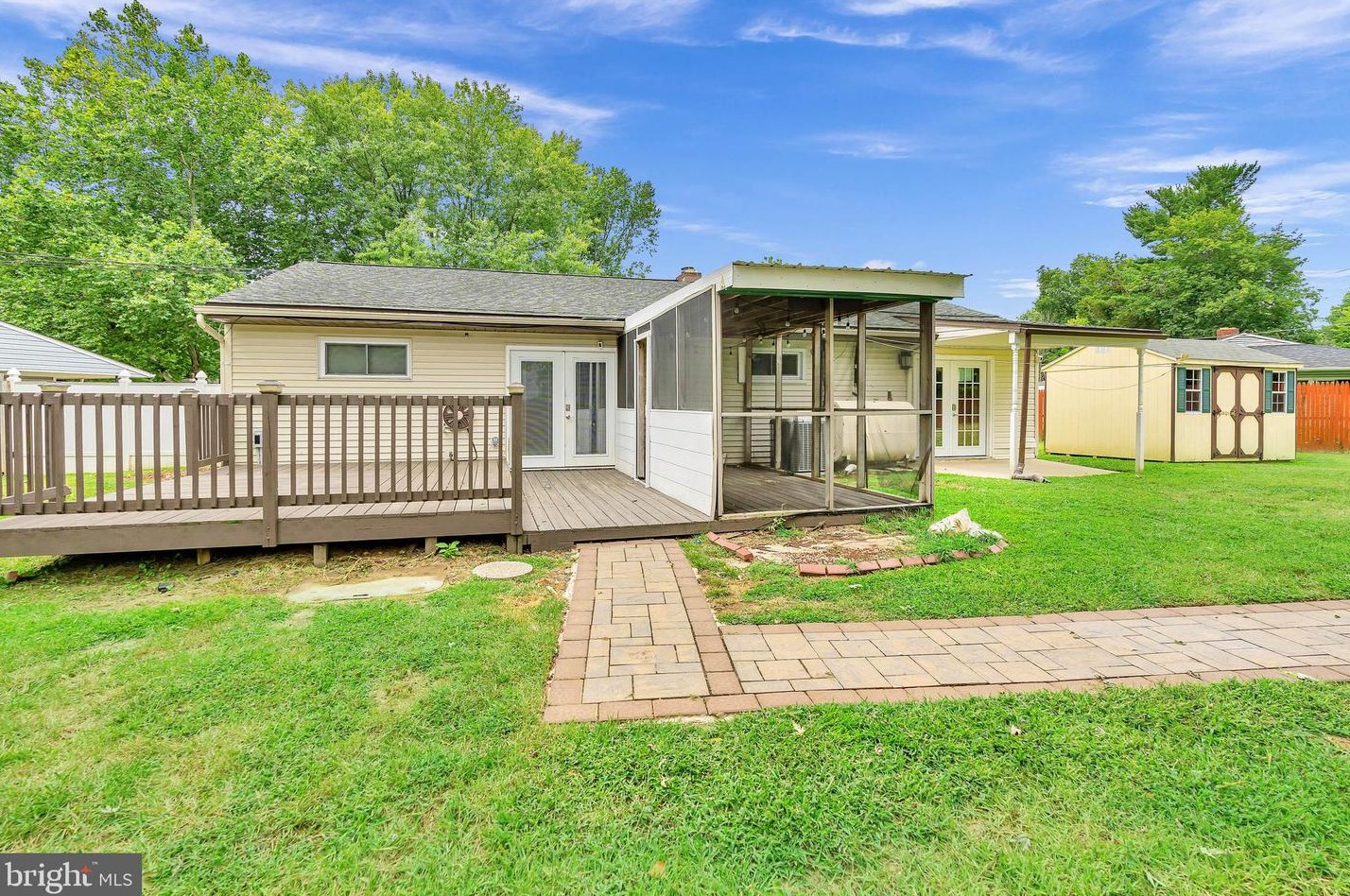 76 Kenmar Dr, Newark DE 19713-2423 exterior