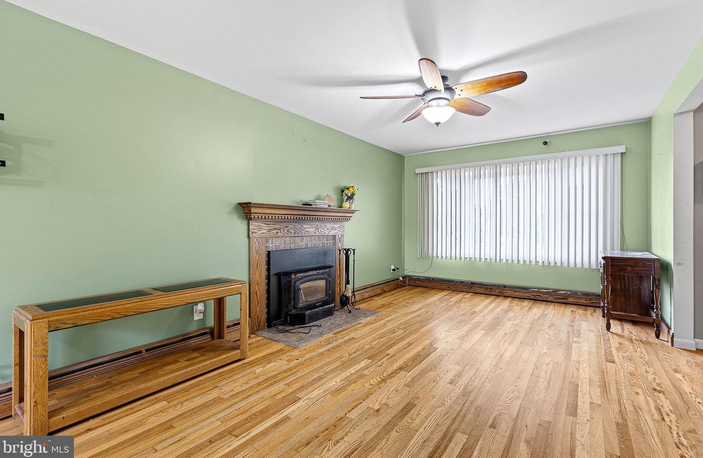 138 Meadowood Dr, Newark, DE 19711-7236