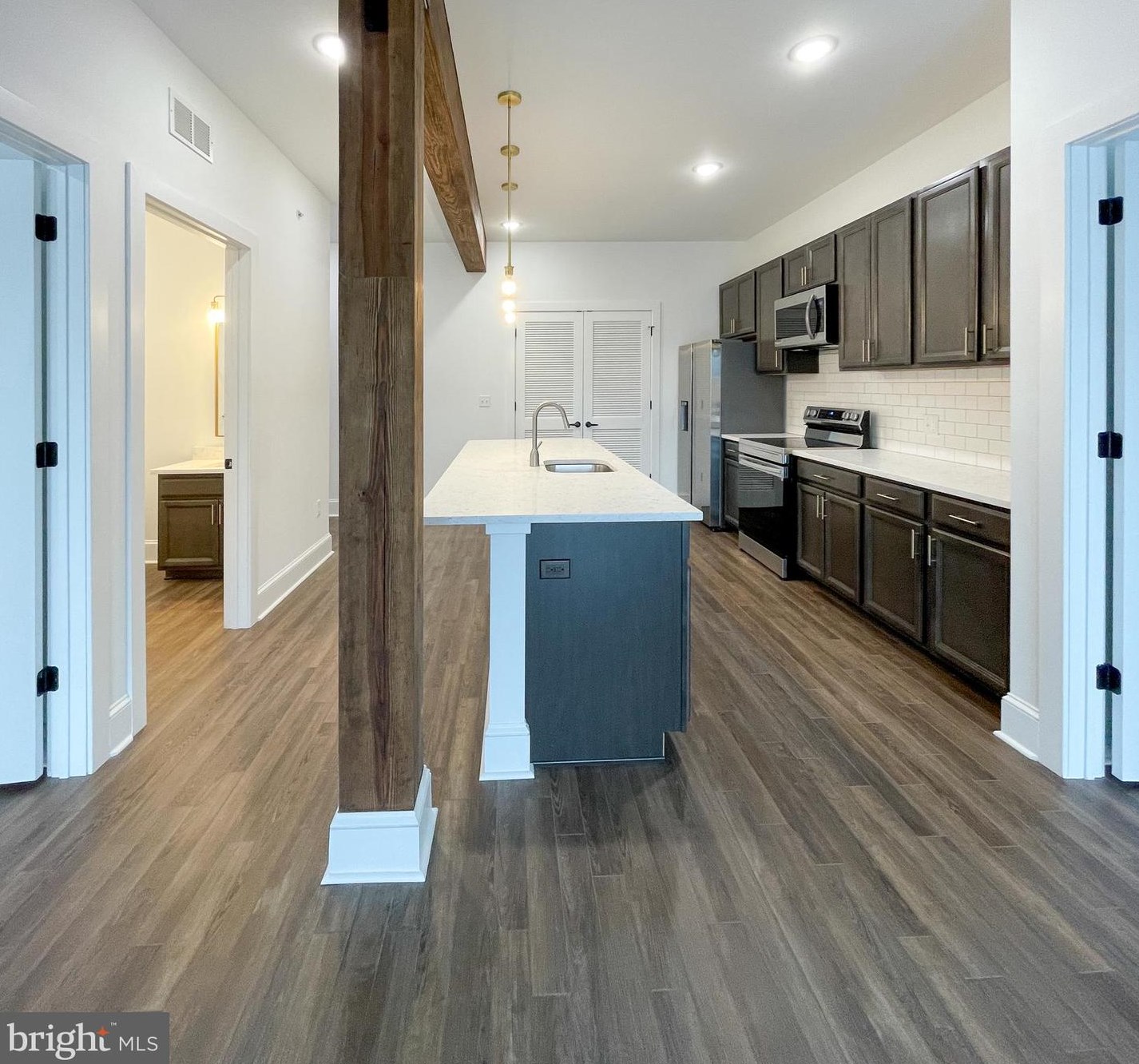 212 W 9th St #303, Wilmington, DE 19801