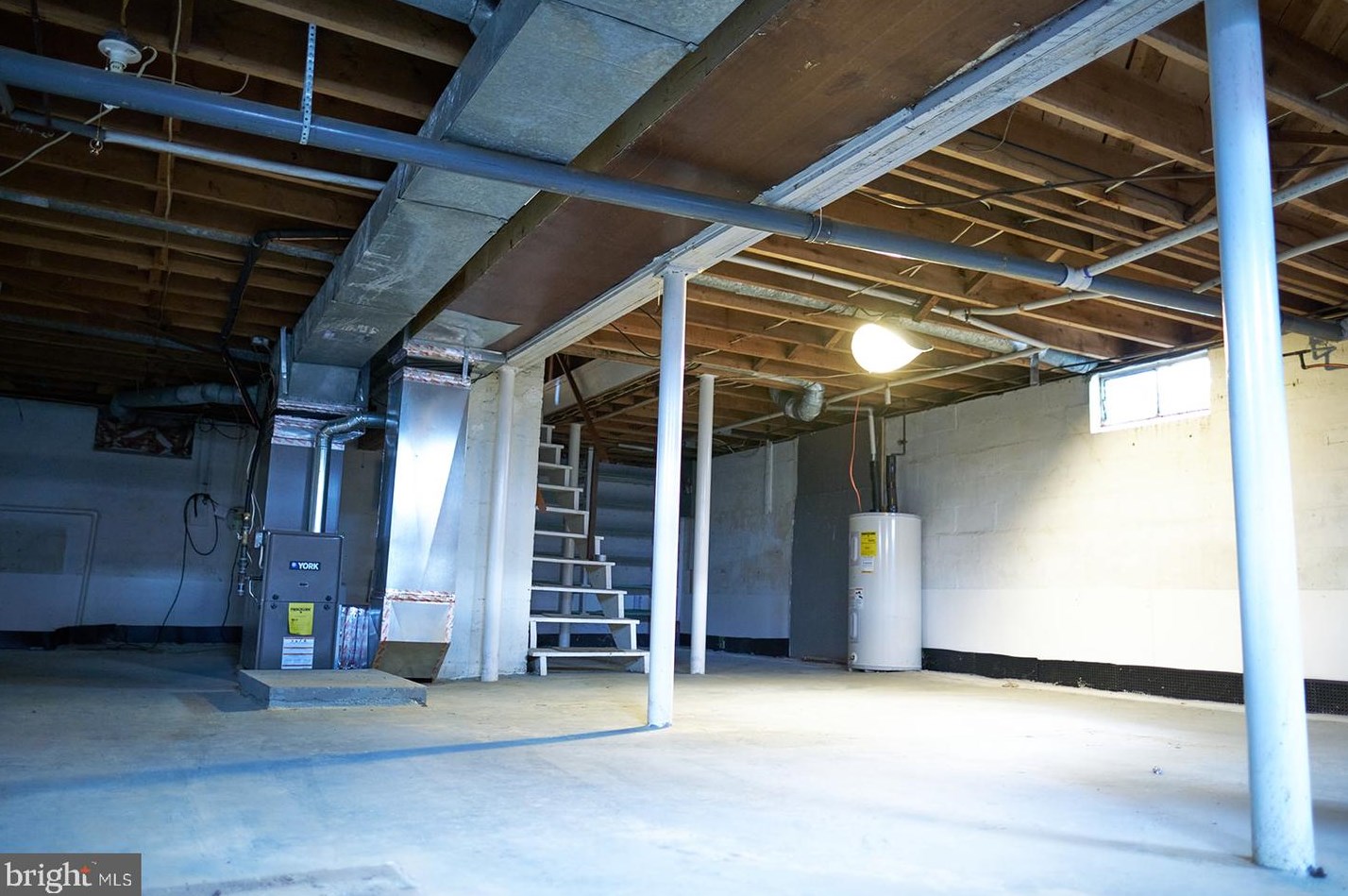 559 Salem Church Rd, Newark DE 19702-2726 exterior