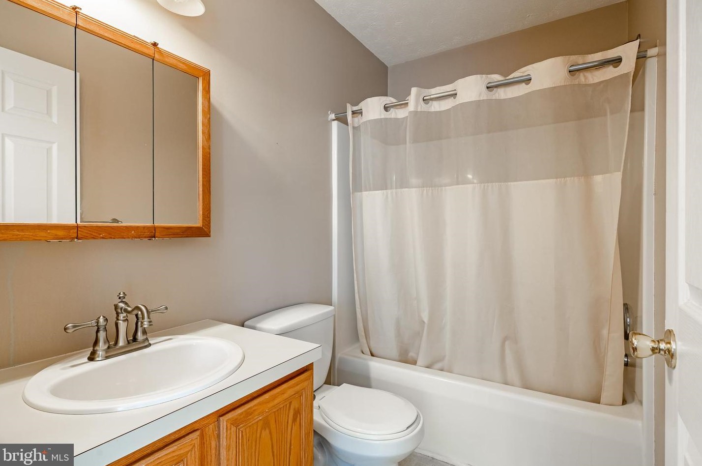 325 Palmerston Ct, Newark DE 19702-5238 exterior