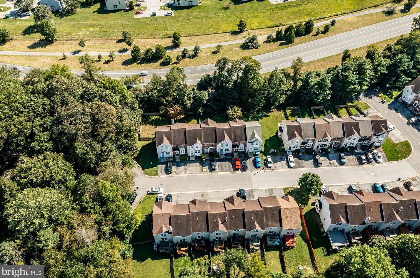 325 Palmerston Ct, Newark DE 19702-5238 exterior