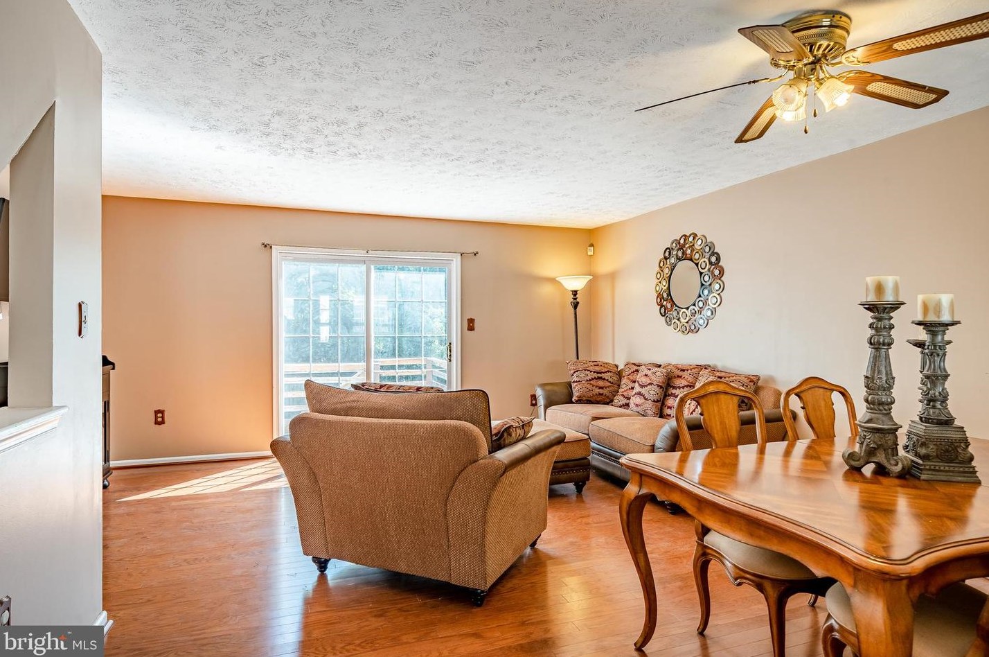 325 Palmerston Ct, Newark DE 19702-5238 exterior