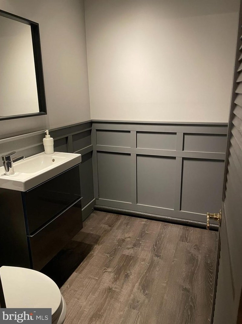 4 Korda Dr, Newark DE 19713-3710 exterior