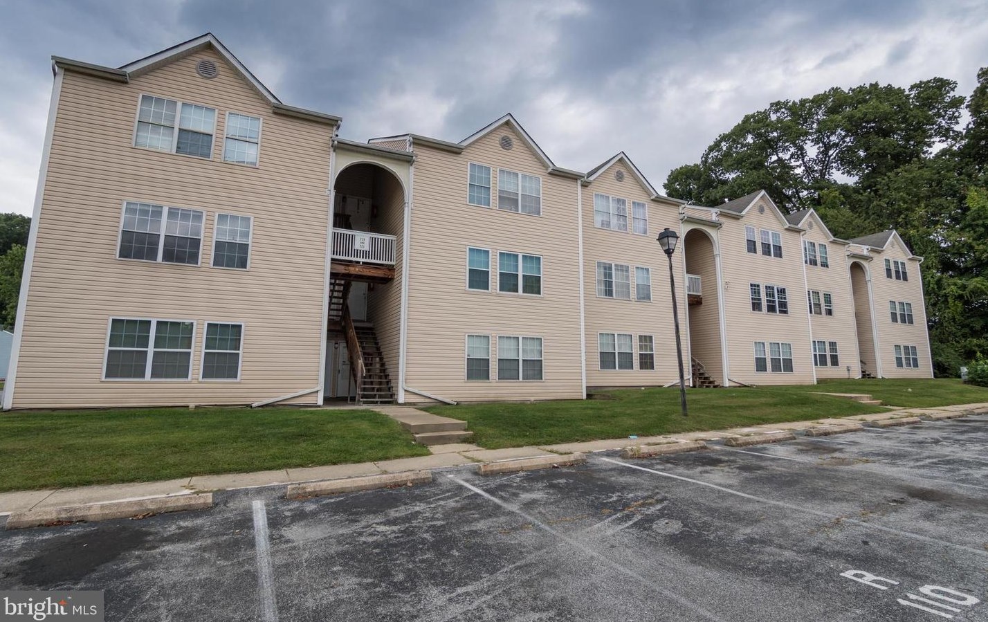 215 Highland Blvd #49, New Castle, DE 19720