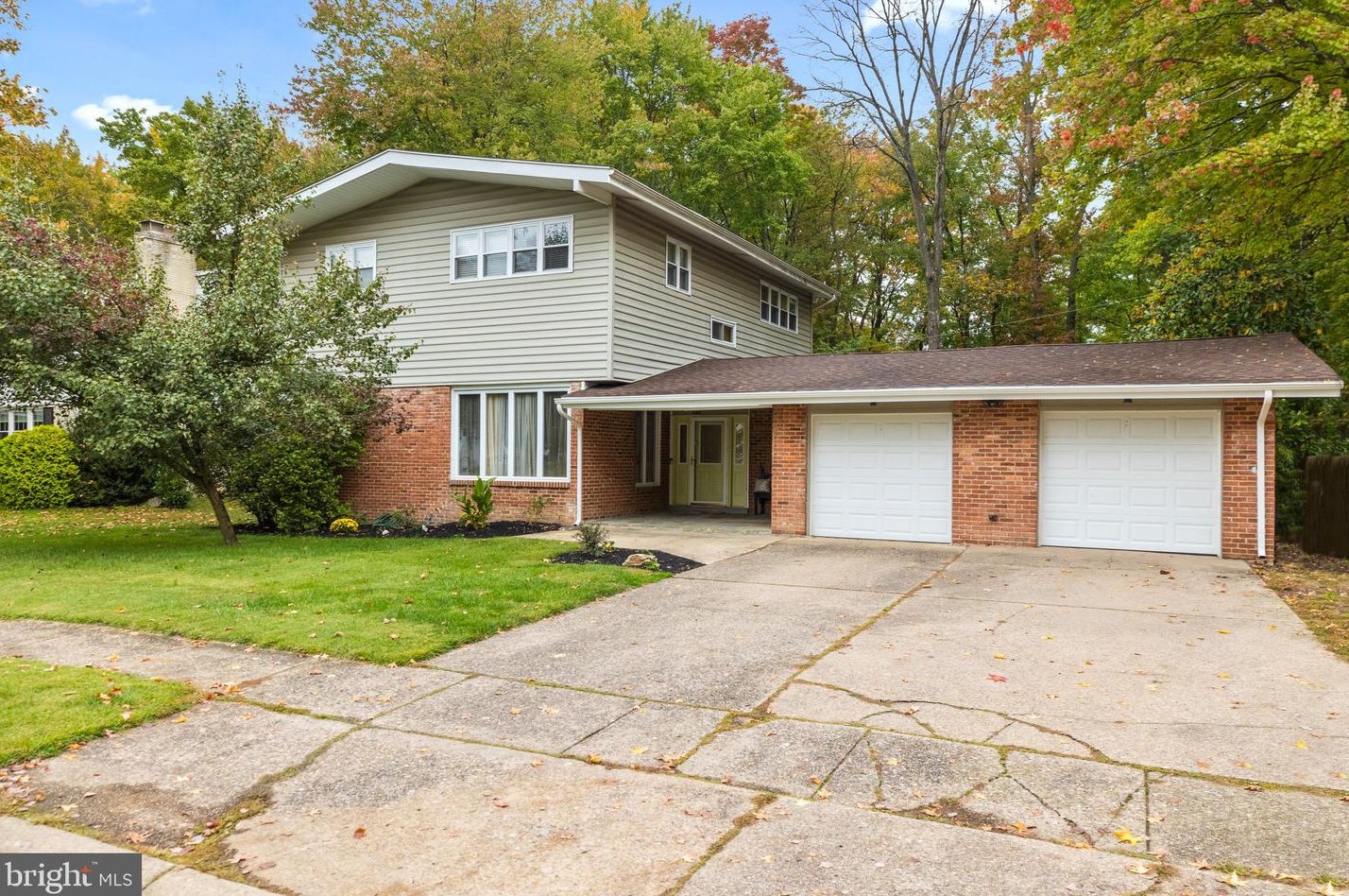 3303 S Rockfield Dr, Wilmington, DE 19810