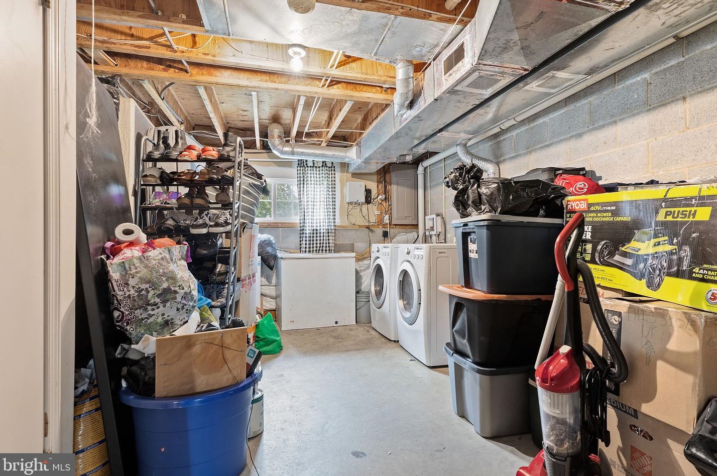 10 Laxford Dr, Newark DE 19702-4266 exterior