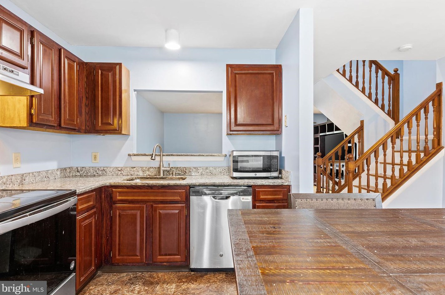 10 Laxford Dr, Newark DE 19702-4266 exterior