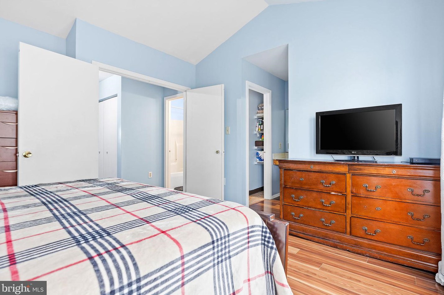 10 Laxford Dr, Newark DE 19702-4266 exterior