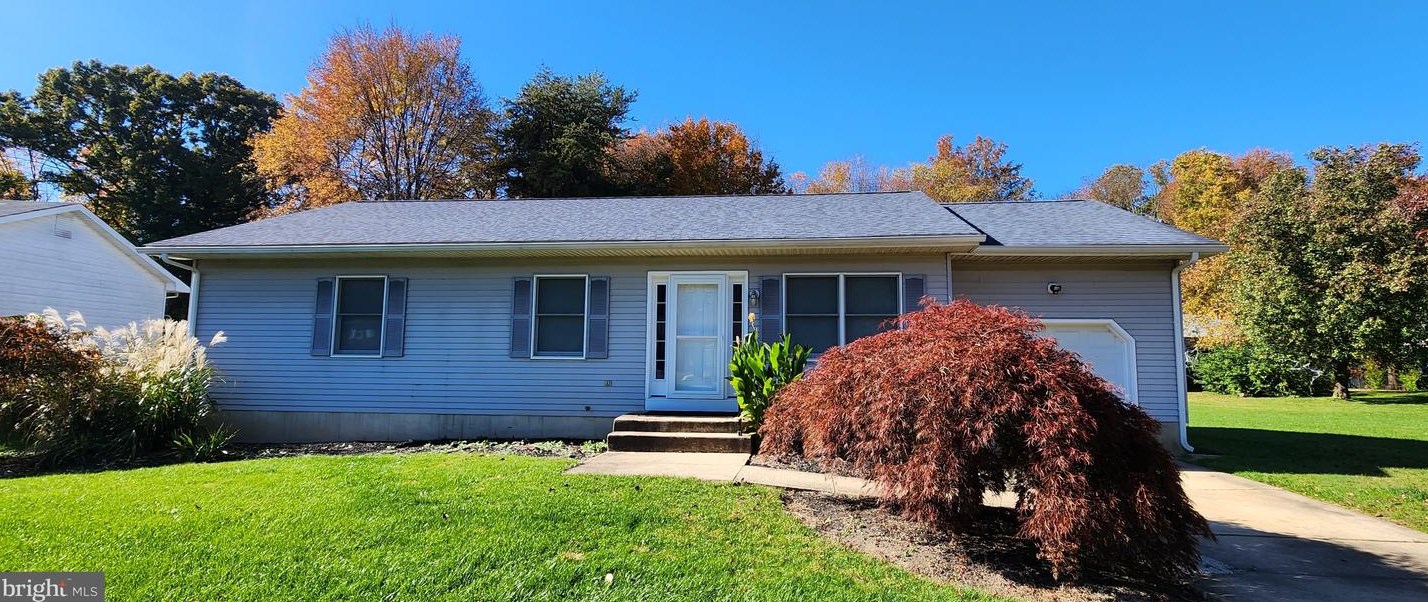 3030 Rosetree Ln, Newark, DE 19702-2130