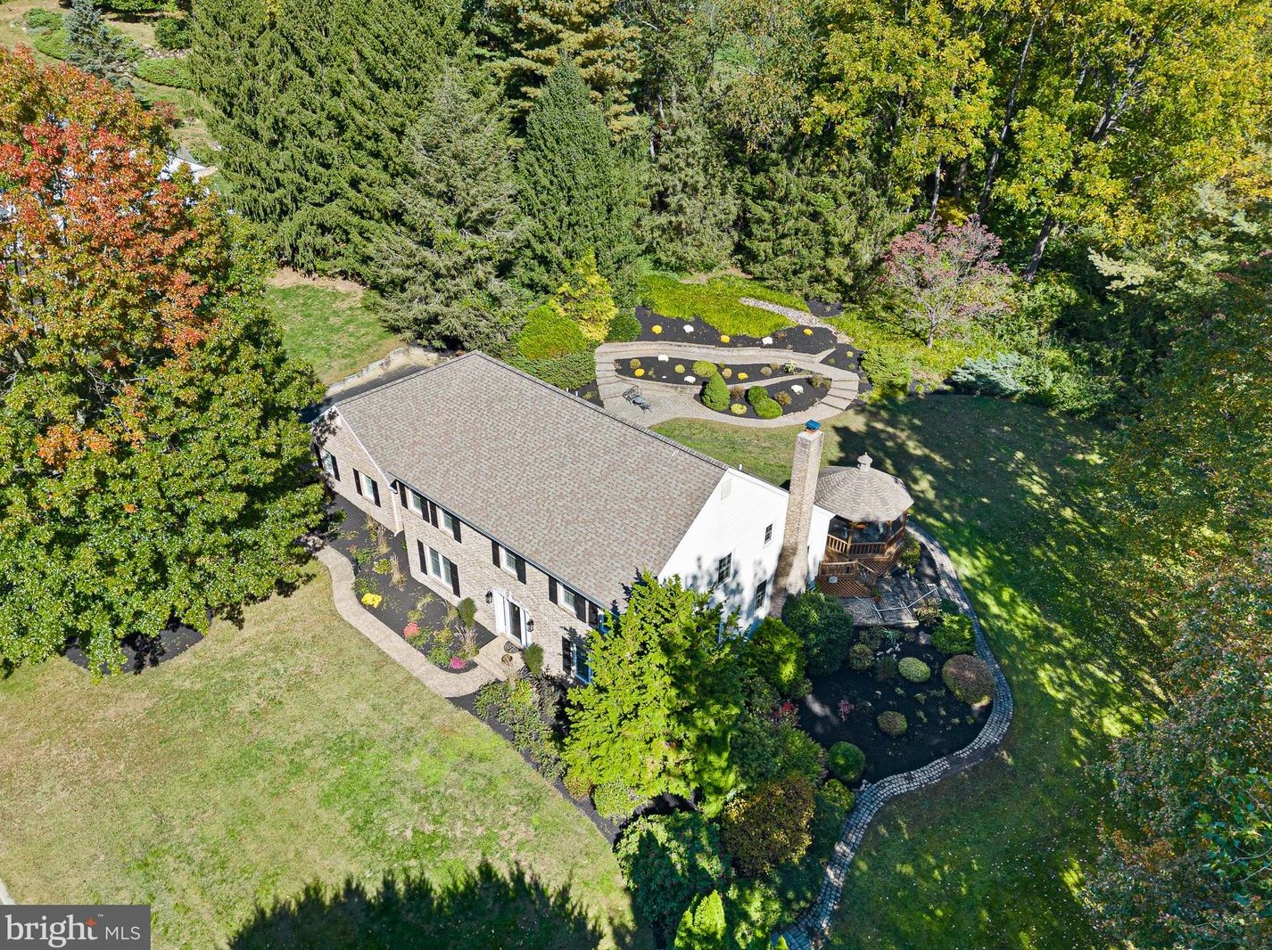 213 Tree Top Ln, Hockessin, DE 19707-9594