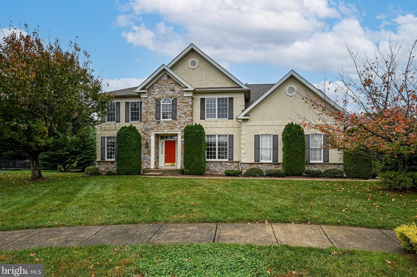 6 Leigh Ct, Hockessin, DE 19707-2084