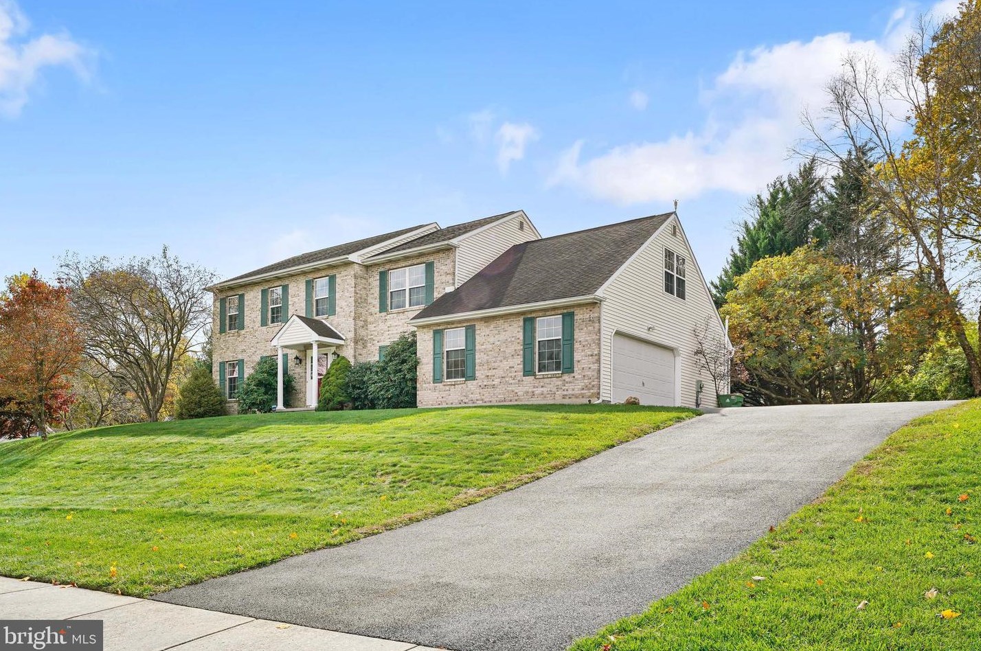 68 Hidden Valley Dr, Newark, DE 19711-7467