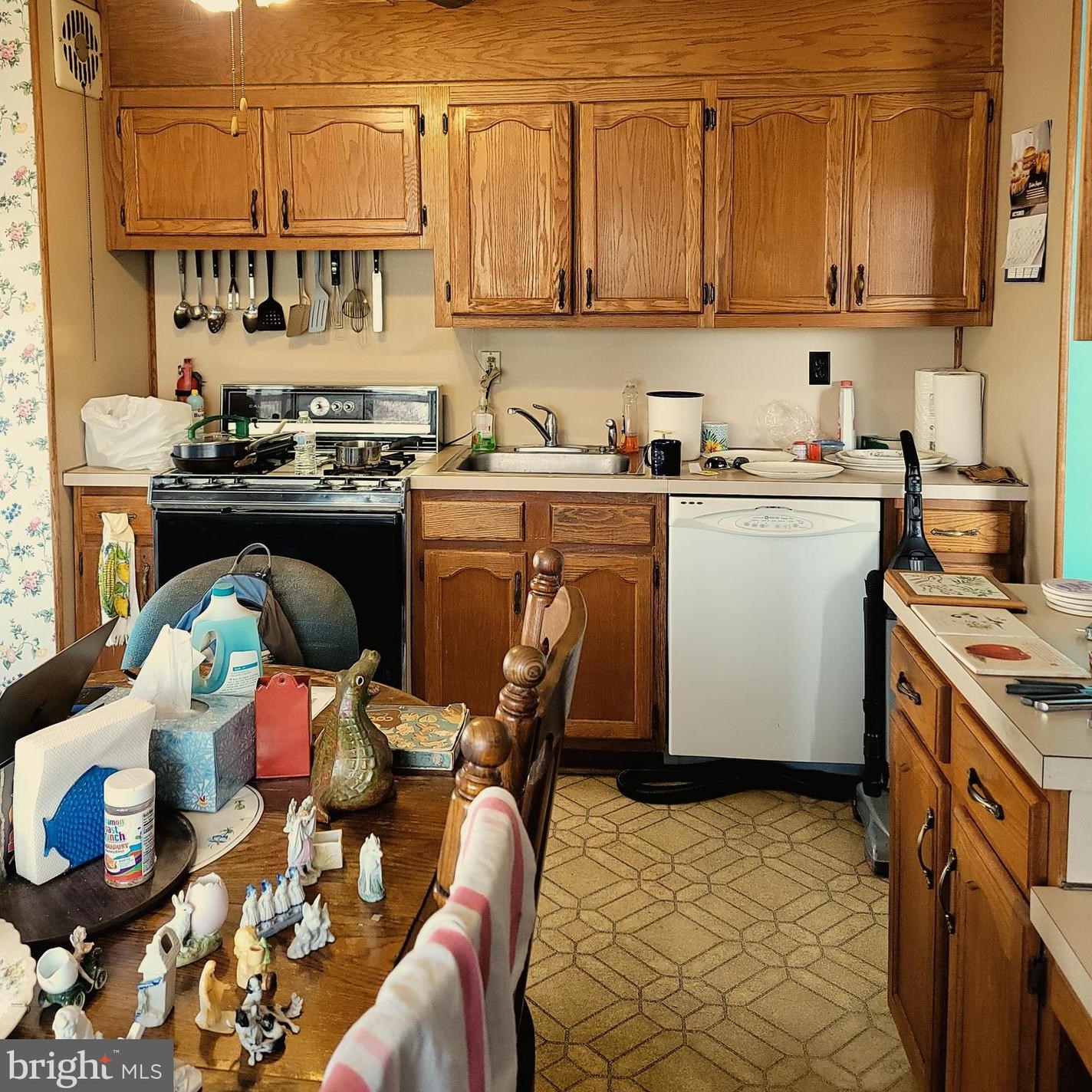 603 Moores Ln, New Castle DE  19720-3447 exterior