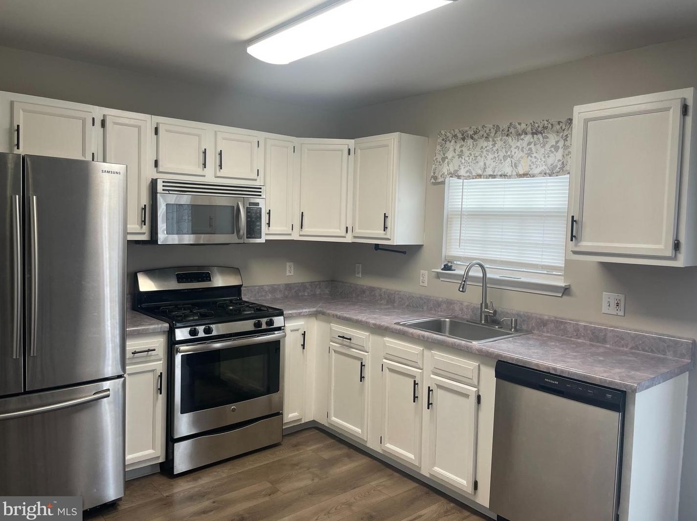 9 Richeson Dr, New Castle, DE 19720