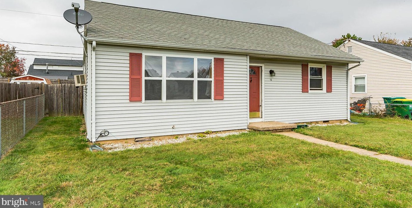 13 Hunter Rd, New Castle, DE 19720