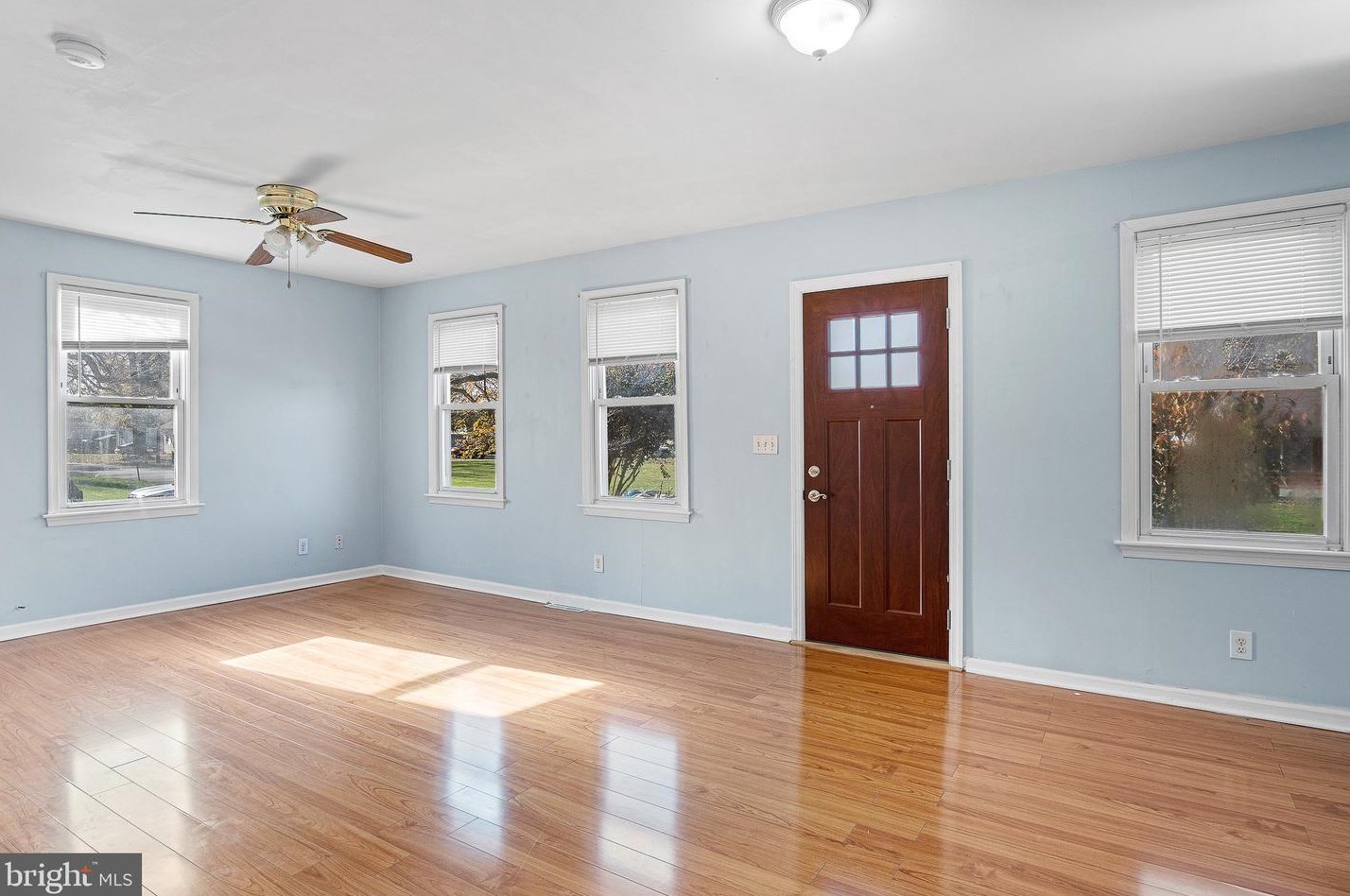 22 Strawbridge Ave, New Castle, DE 19720