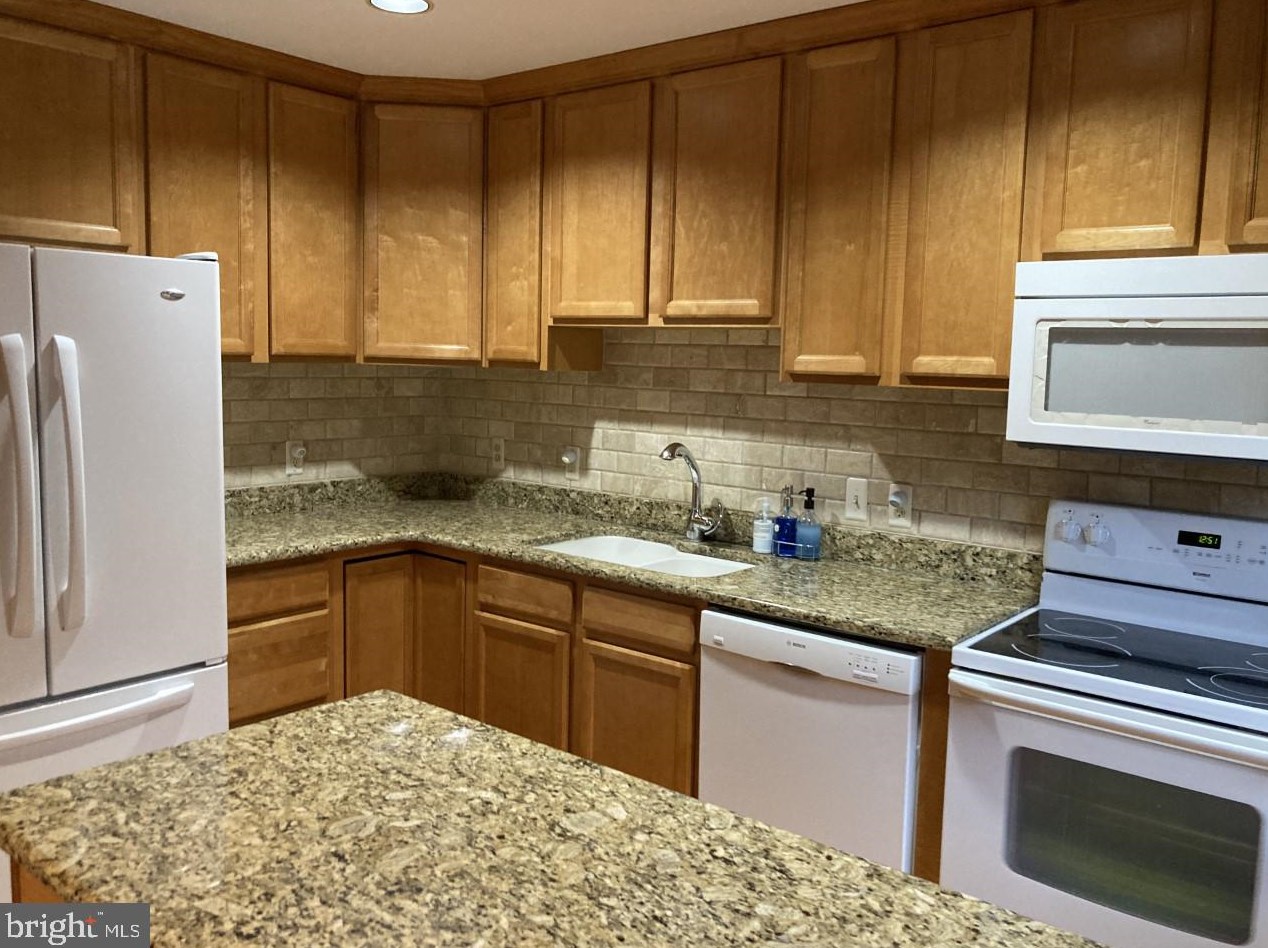 1323 W 10th St, Wilmington, DE 19806