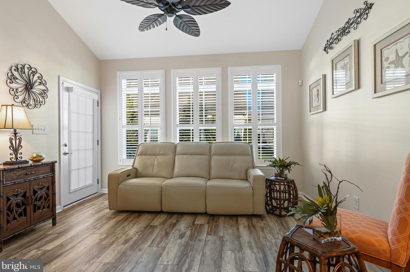 218 Anita Ct, Newark DE  19702-4320 exterior