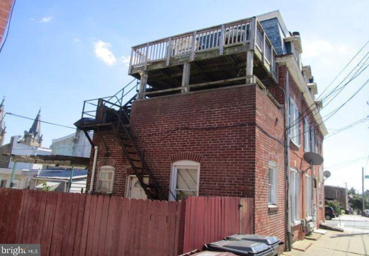 1239 Linden St, Wilmington, DE 19805