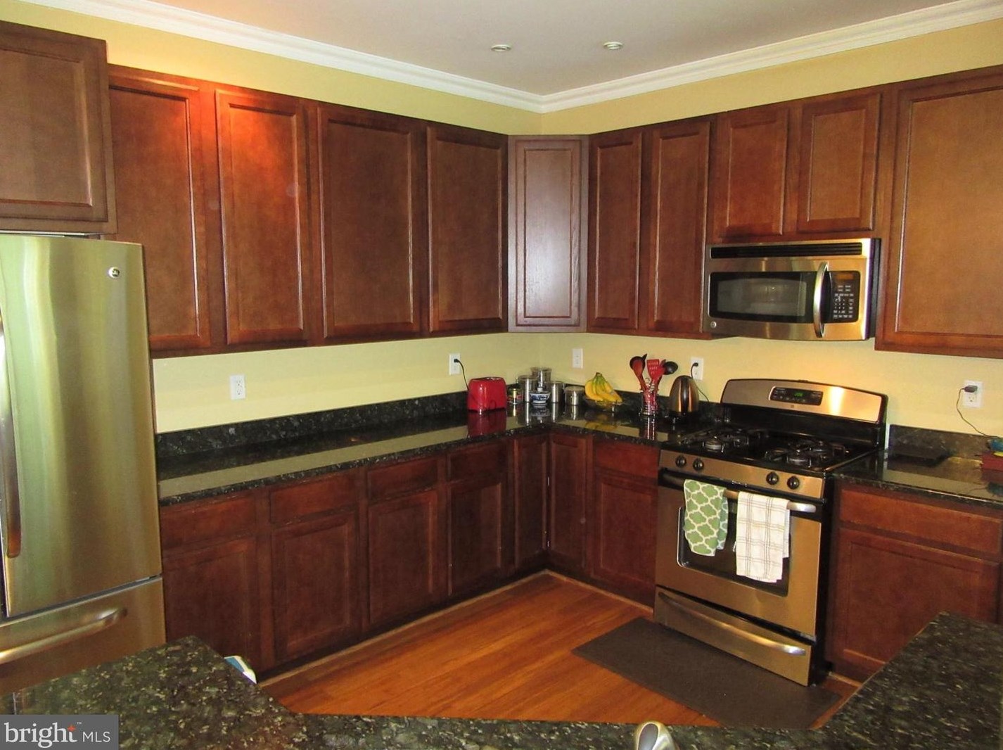 1064 La Grange Pkwy, Newark DE  19702-3834 exterior