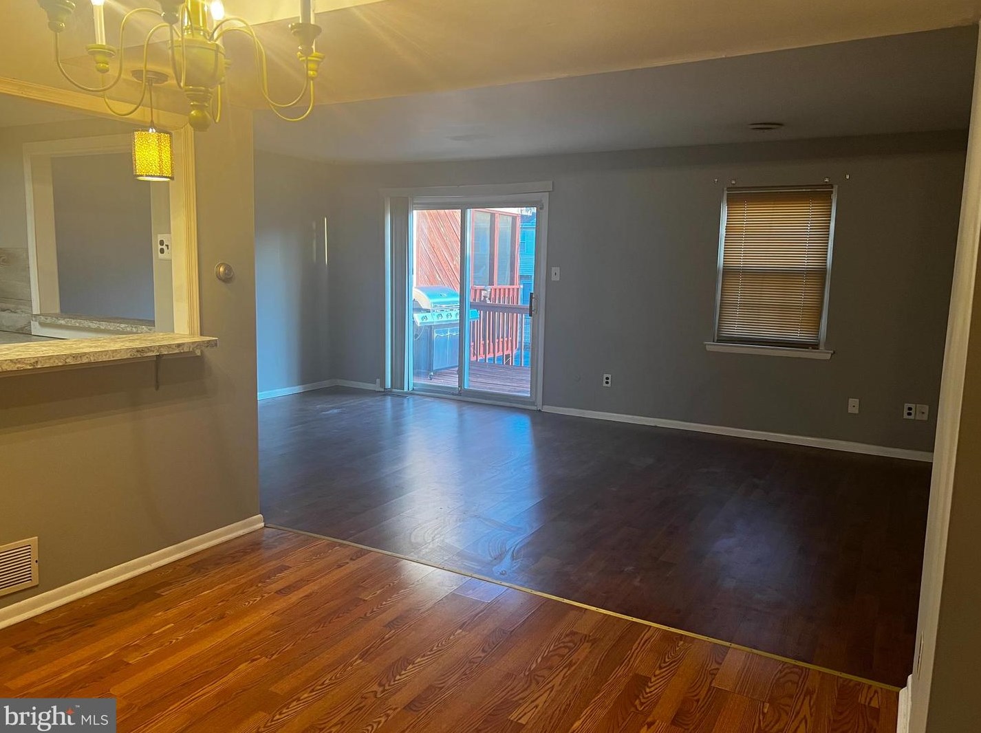 144 Green Valley Cir, Newark DE  19711-6759 exterior