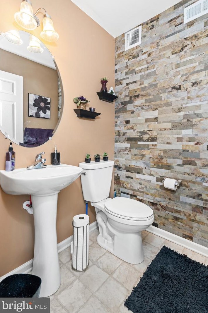 337 Wilmore Dr, Middletown DE  19709-8381 exterior