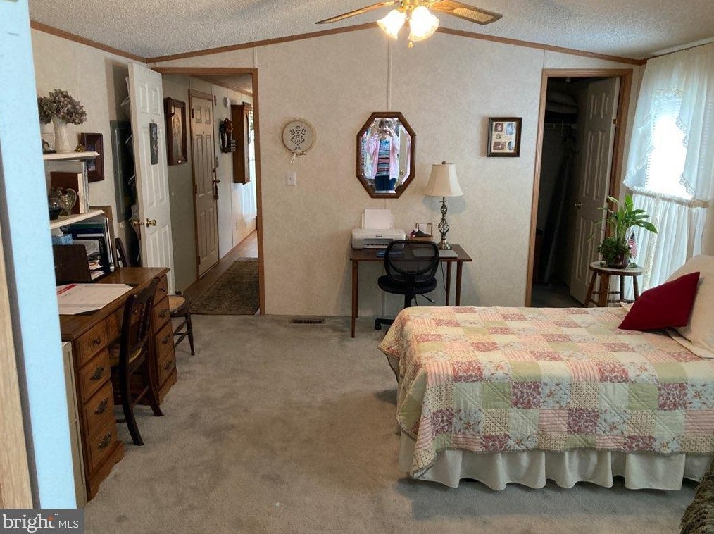 64 Kathy Ln, Wilmington, DE 19808