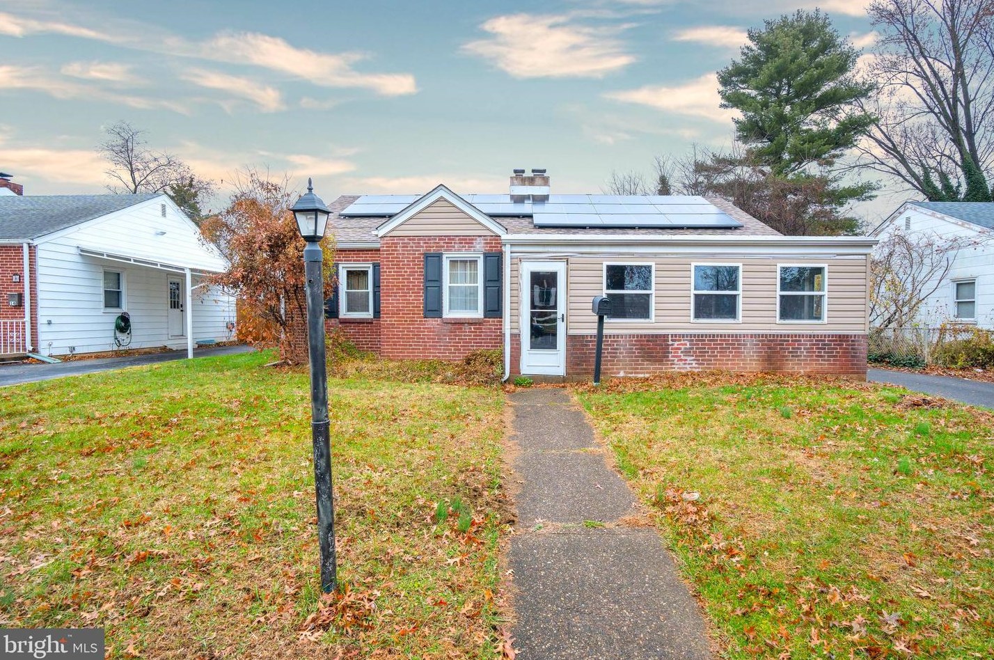 12 Mcmullen Ave, New Castle, DE 19720