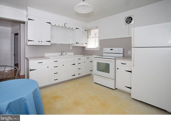 21 Red Mill Rd, Newark DE  19711-6665 exterior