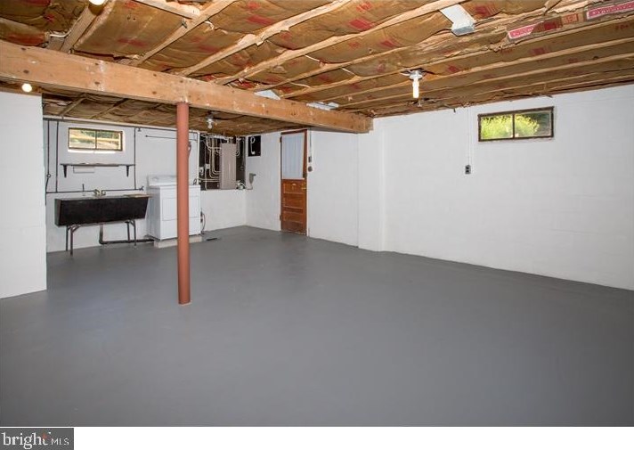 21 Red Mill Rd, Newark DE  19711-6665 exterior