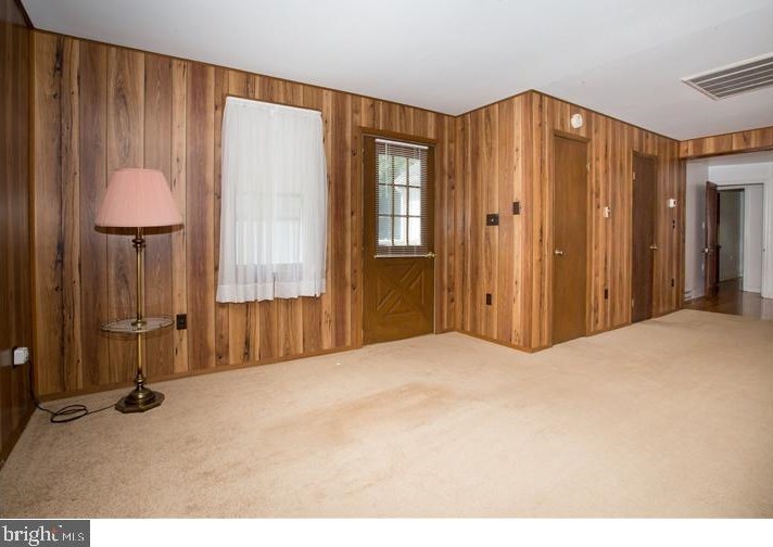 21 Red Mill Rd, Newark DE  19711-6665 exterior