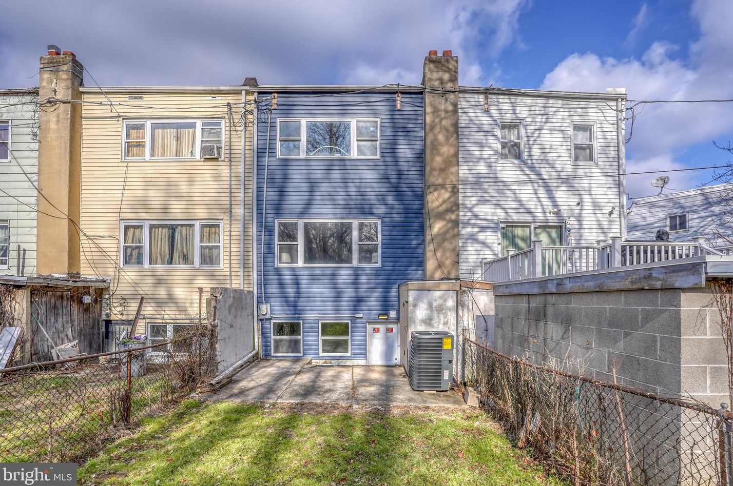 48 Oakmont Dr, New Castle, DE 19720