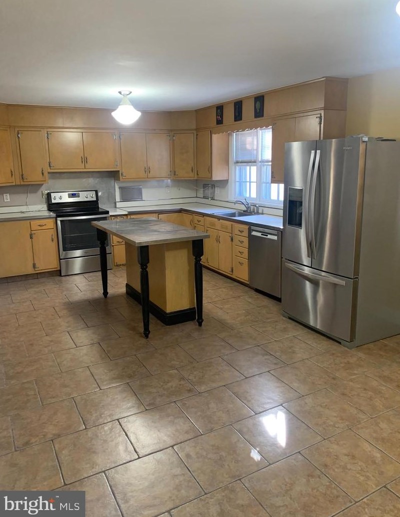 305 Cornwall Rd, Wilmington, DE 19803