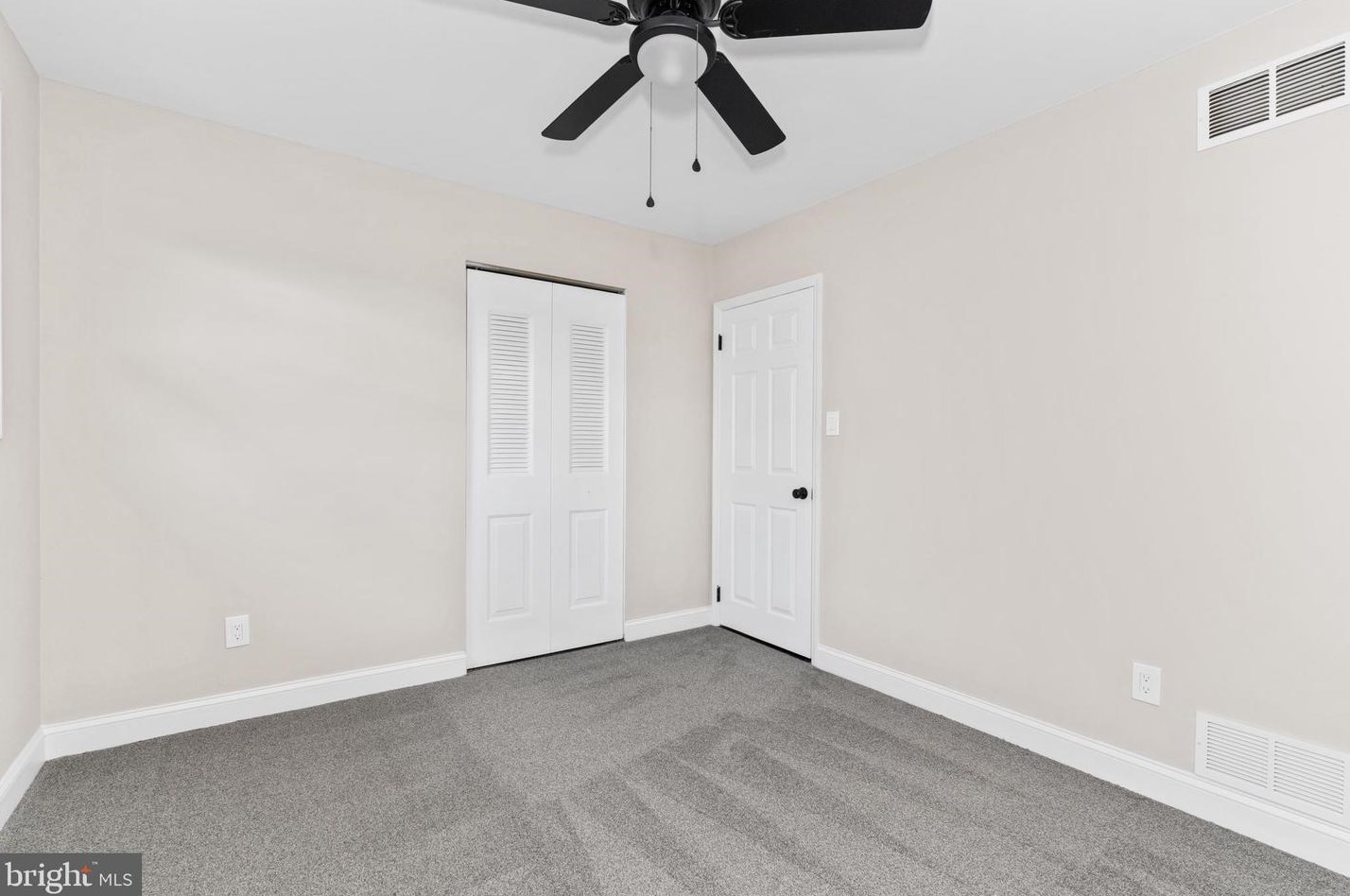 628 Brownleaf Rd, Newark DE  19713-3321 exterior