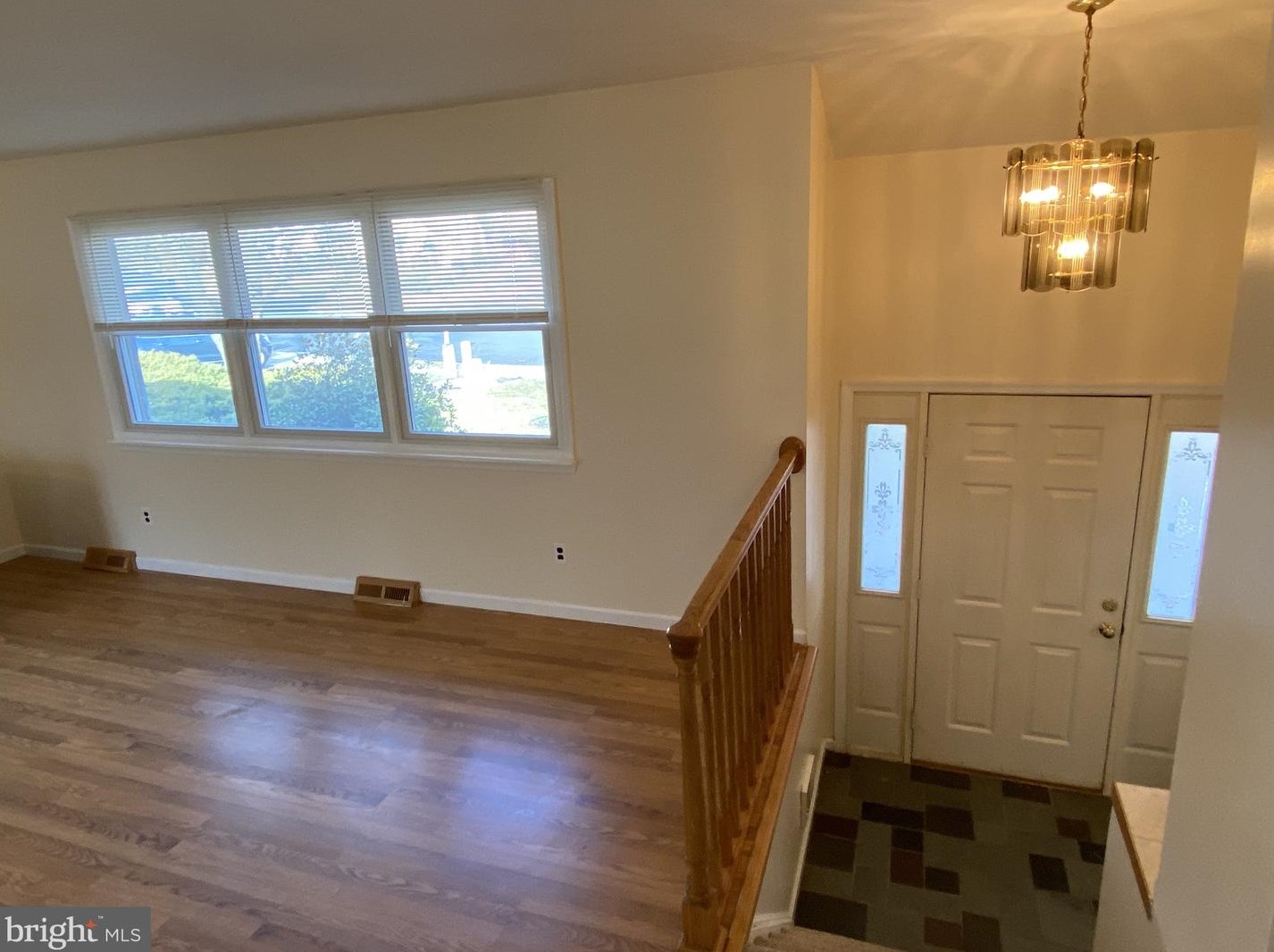 722 Chrysler Ave, Newark DE  19711-4962 exterior