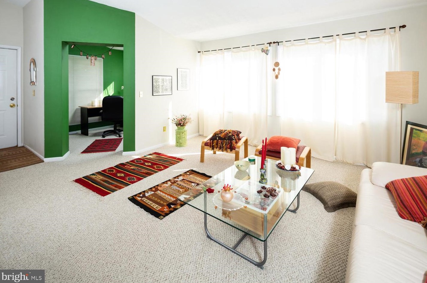 402 Michelle Ct, Newark, DE 19711-6771