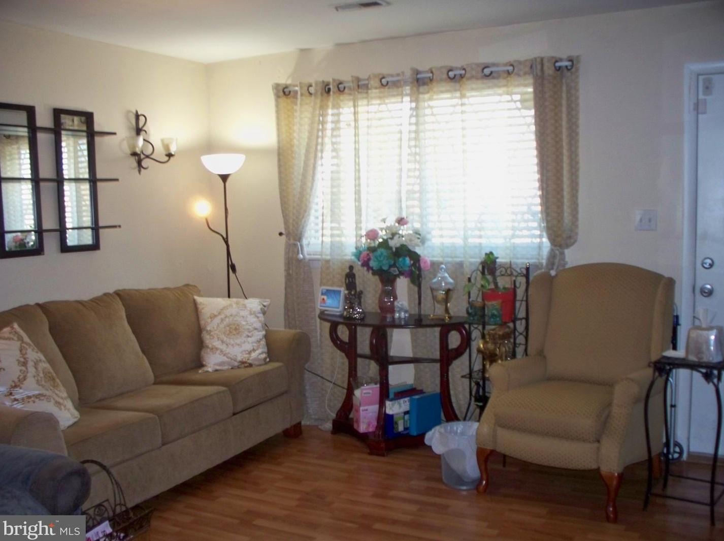 12 Topaz Dr, Newark, DE 19702-5338