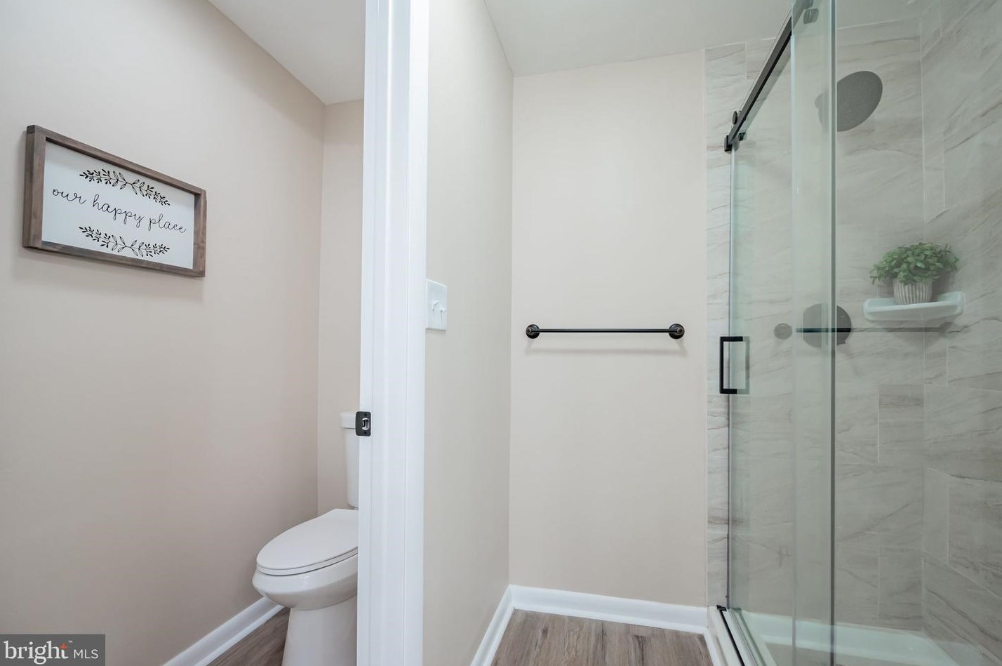 1107 Old Coochs Bridge Rd, Newark DE  19713-2327 exterior