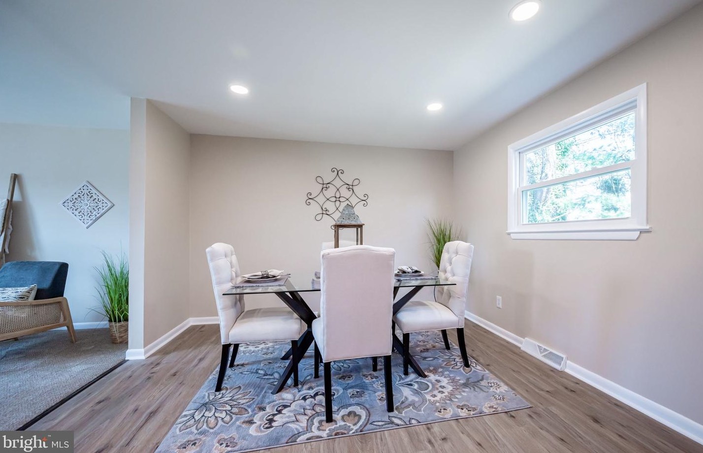 1107 Old Coochs Bridge Rd, Newark DE  19713-2327 exterior