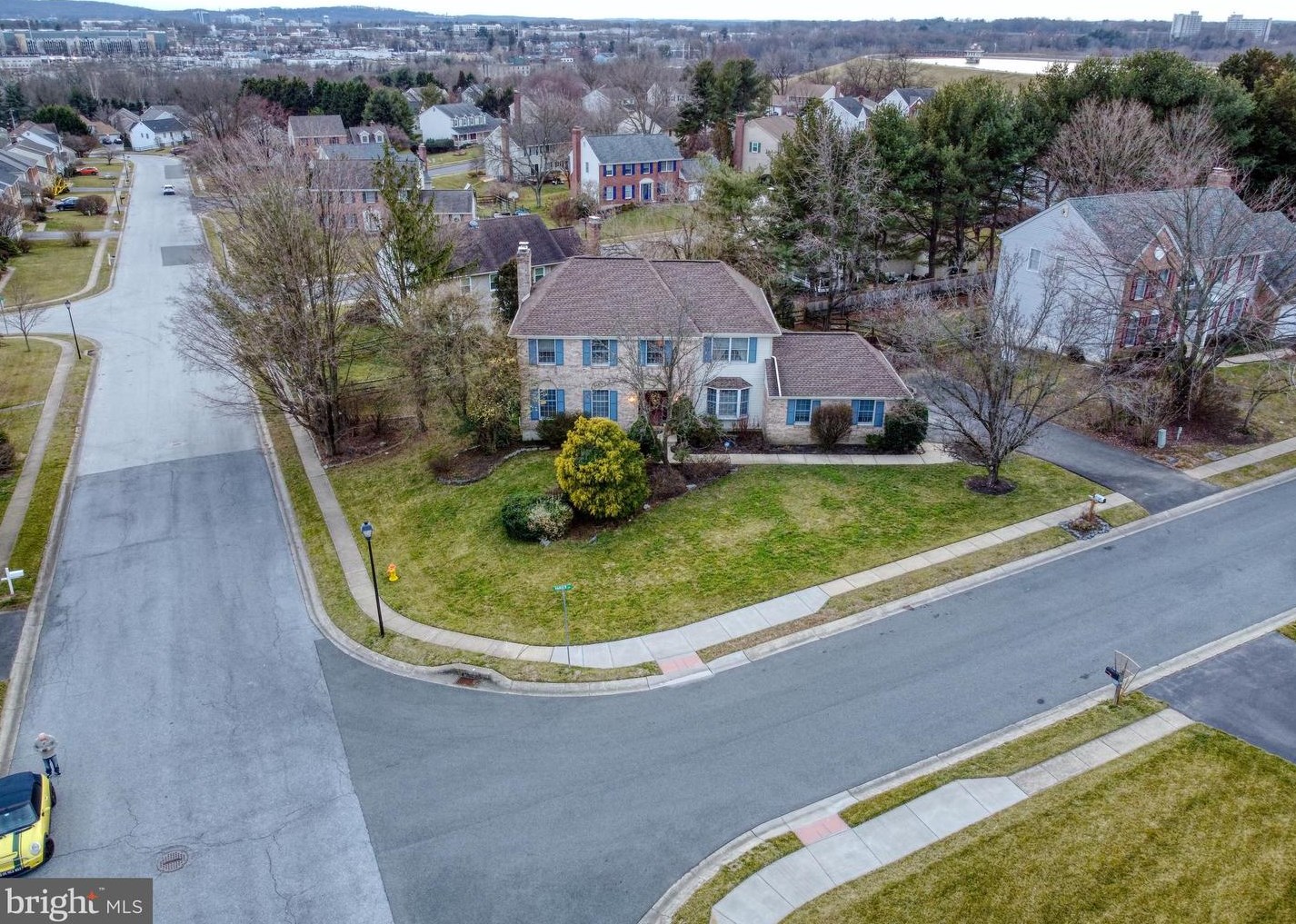 311 Vanier Dr, Newark, DE 19711-8527