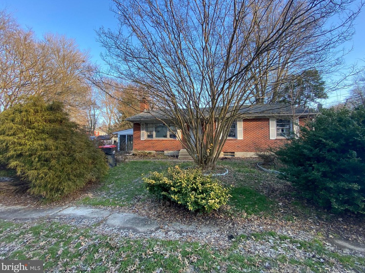 1 Meadow Ln, New Castle, DE 19720
