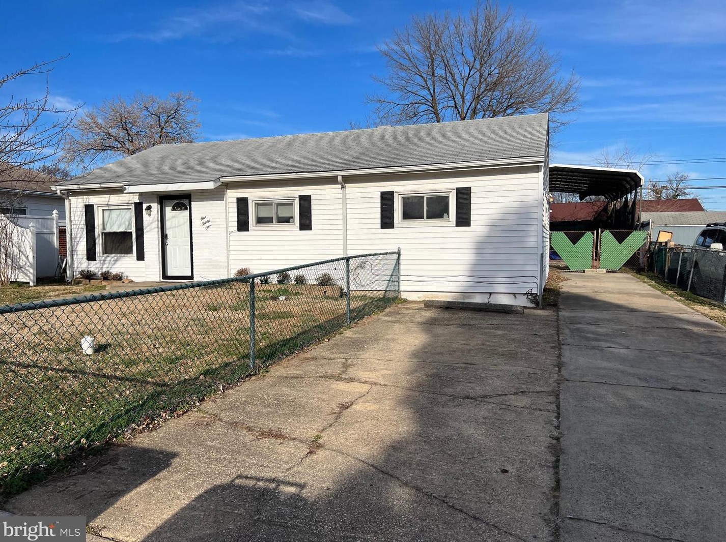 131 Halcyon Dr, New Castle, DE 19720