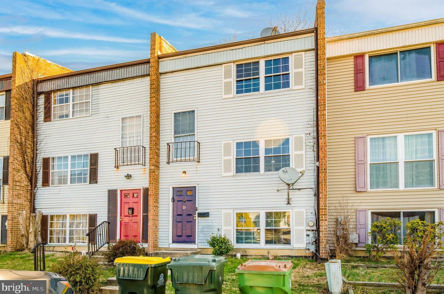 16 Farnsworth Rd, Newark, DE 19713-3802
