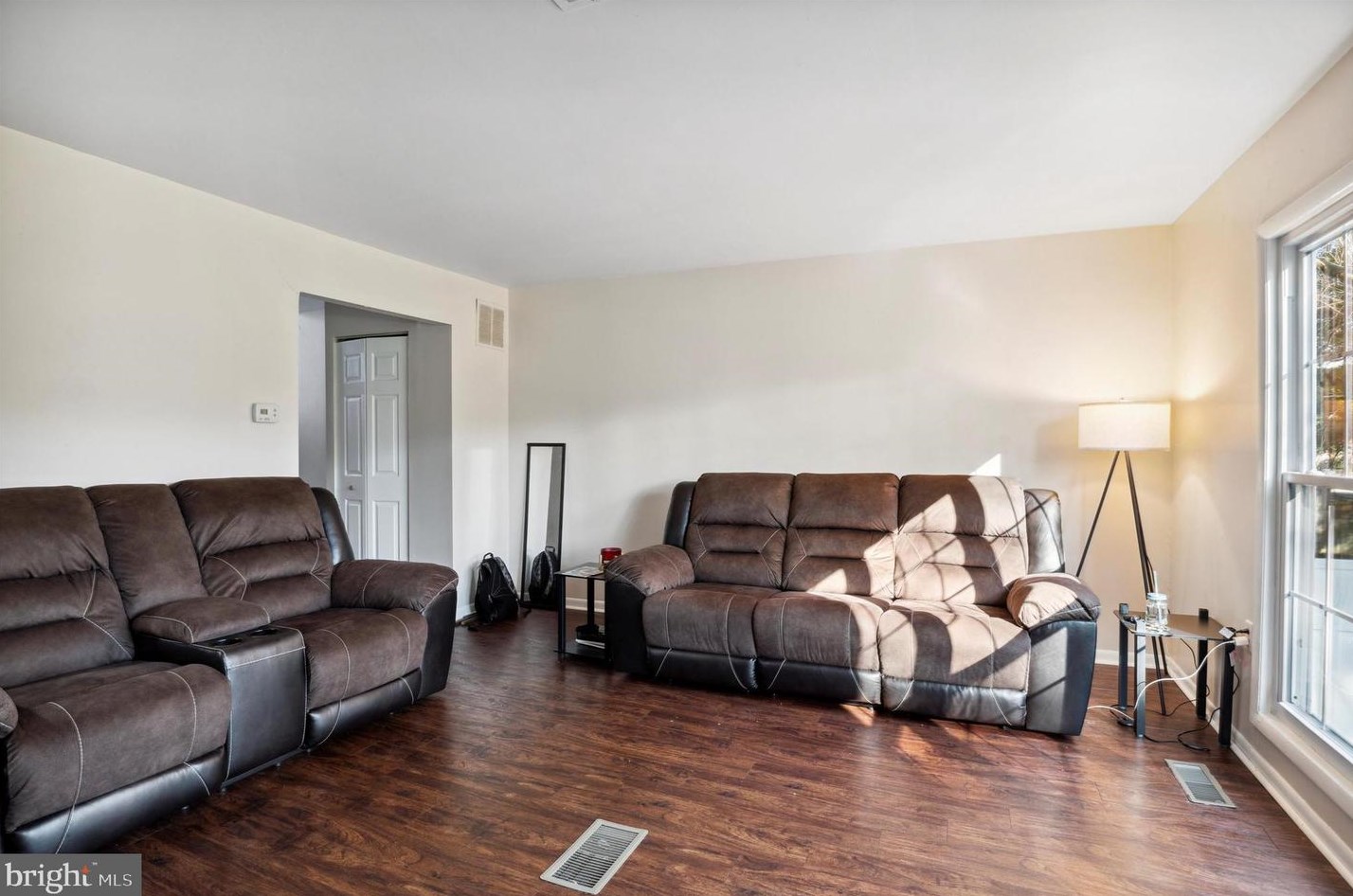 16 Farnsworth Rd, Newark DE 19713-3802 exterior