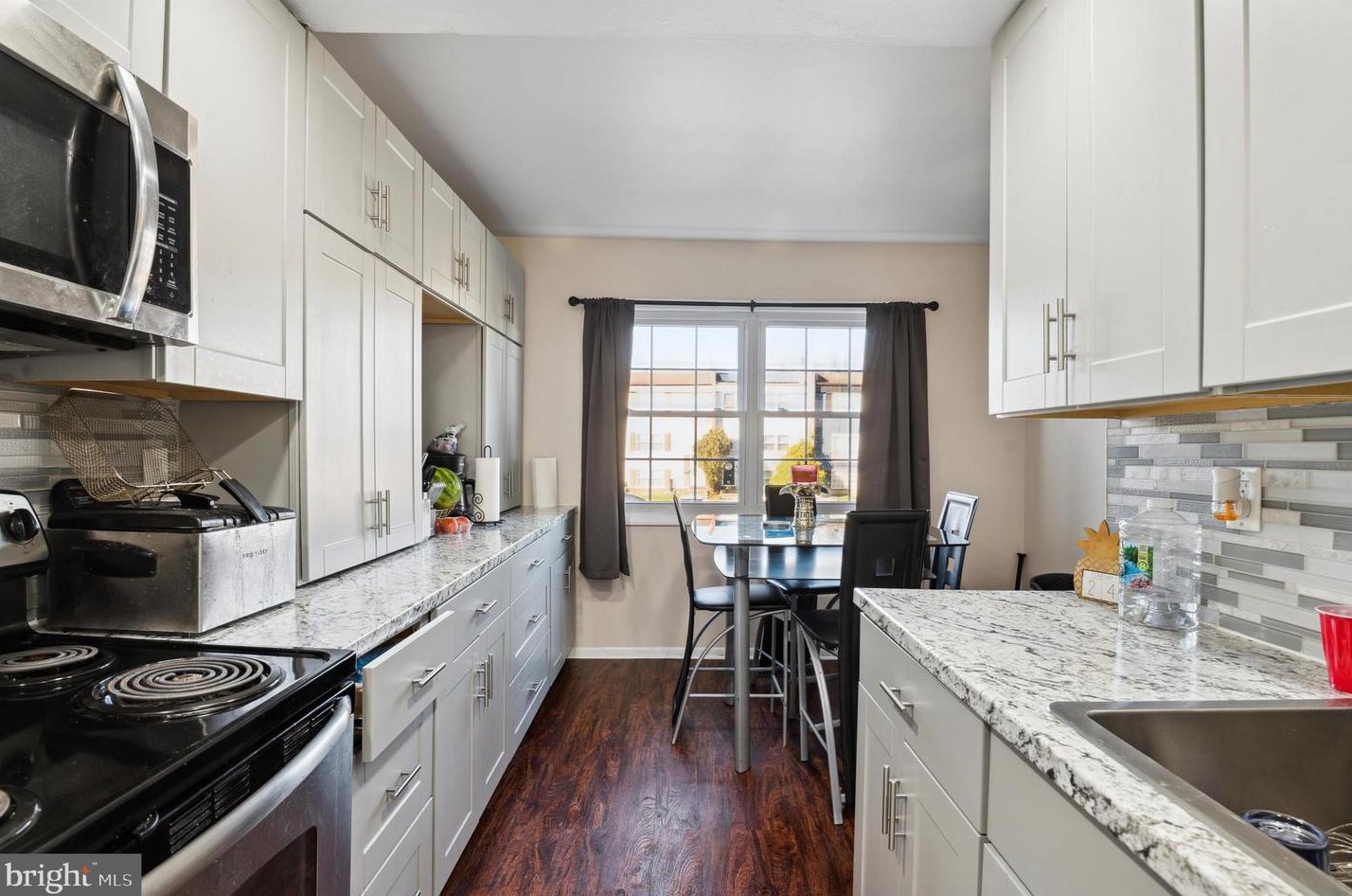 16 Farnsworth Rd, Newark DE 19713-3802 exterior